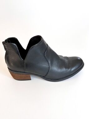 b.o.c. Lucy Boot Black Ankle Leather Heel Women's Size 7M Originally $129 Zip